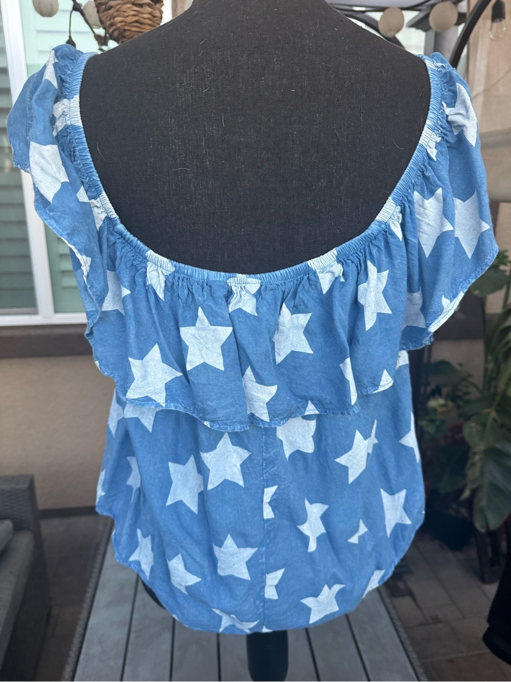 Blue Star-Print Ruffle Off-Shoulder Camisole - Picture 3 of 6